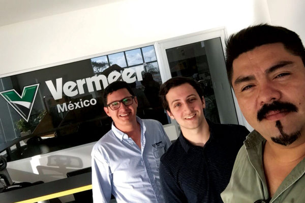 Daniel, center, with his Vermeer Mexico internship hosts.